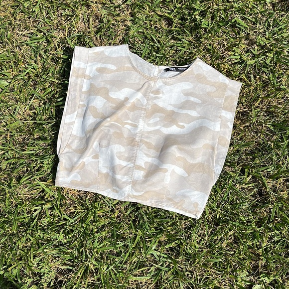 Zara Womenβs Printed Blouse Cream & White Camo Patterned Crop Top (Light Camel) - Picture 9 of 9